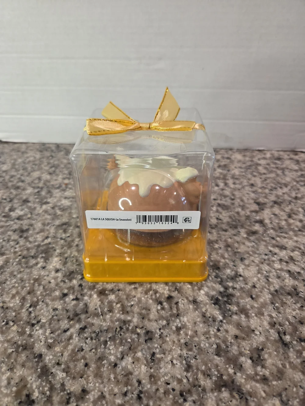 Scented Brown & White Dessert Squishy